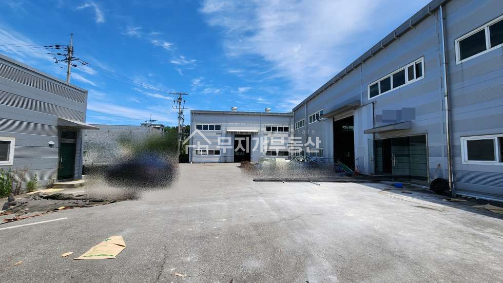 경기 화성만세구 마도면 청원리 마도대형공장임대 공장270평 사무동40평 가설별도 고전력 호이스트2기 단독마당 월세 매물번호 10412 사진 1