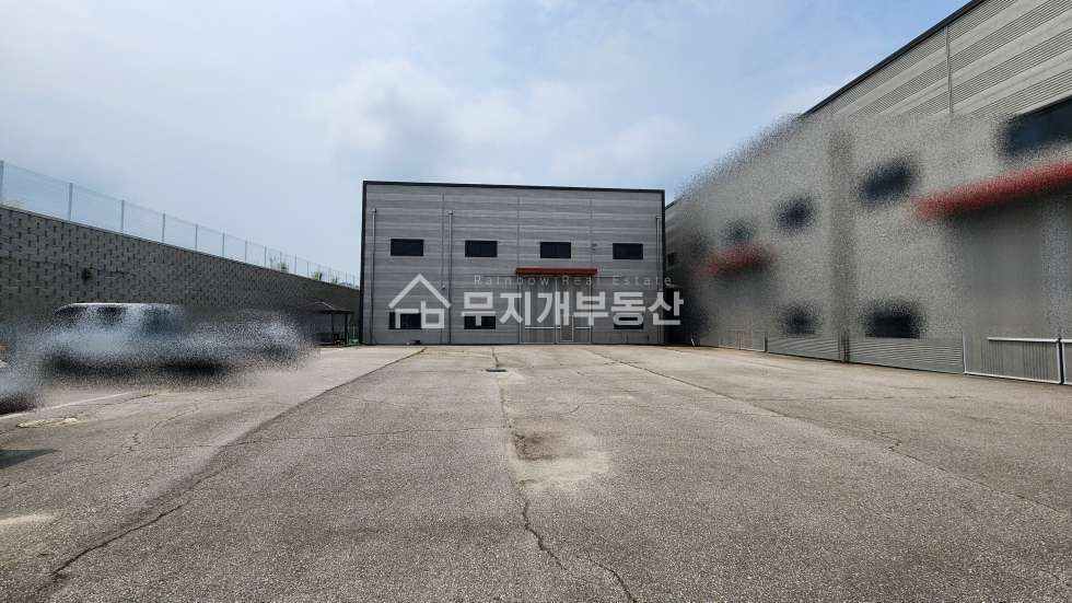 경기 화성만세구 향남읍 길성리 향남공장임대 건물95P 높은층고 호이스트3톤 넓은공동마당 40피트진출입 월세 매물번호 10437 사진 1
