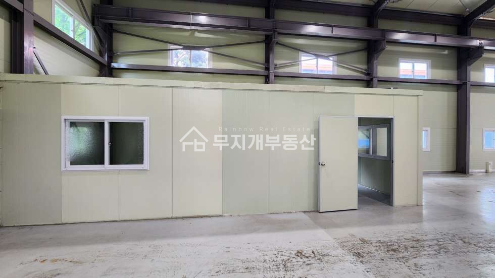 경기 화성효행구 정남면 문학리 정남공장임대 건물80P 오수직관 내부사무실 단독마당 월세 매물번호 10445 사진 4
